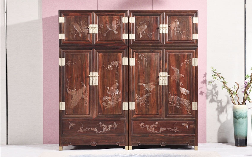 檀雕花鳥頂箱柜