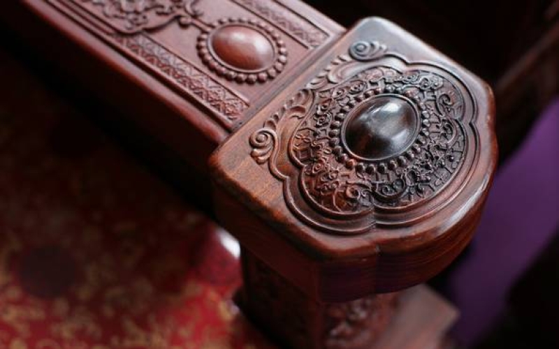 紅木家具廠為您介紹為什么大家都愛紅木家具？